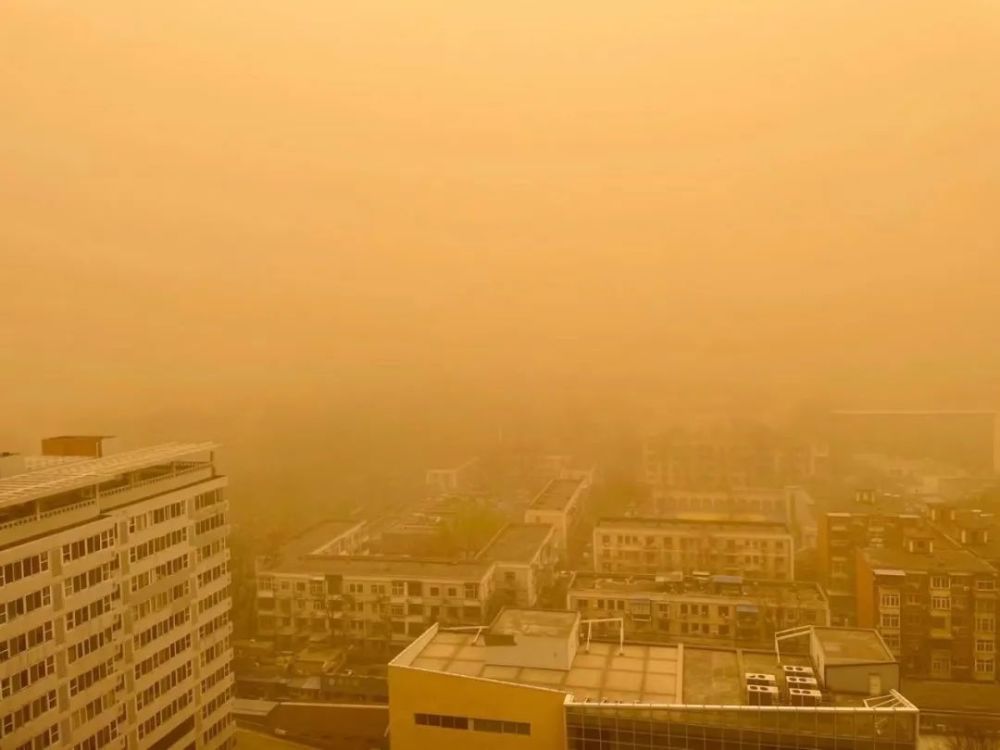 北京大風(fēng)沙塵_大風(fēng)沙塵席卷蘭州_沙塵大風(fēng)天氣行車警示語(yǔ)