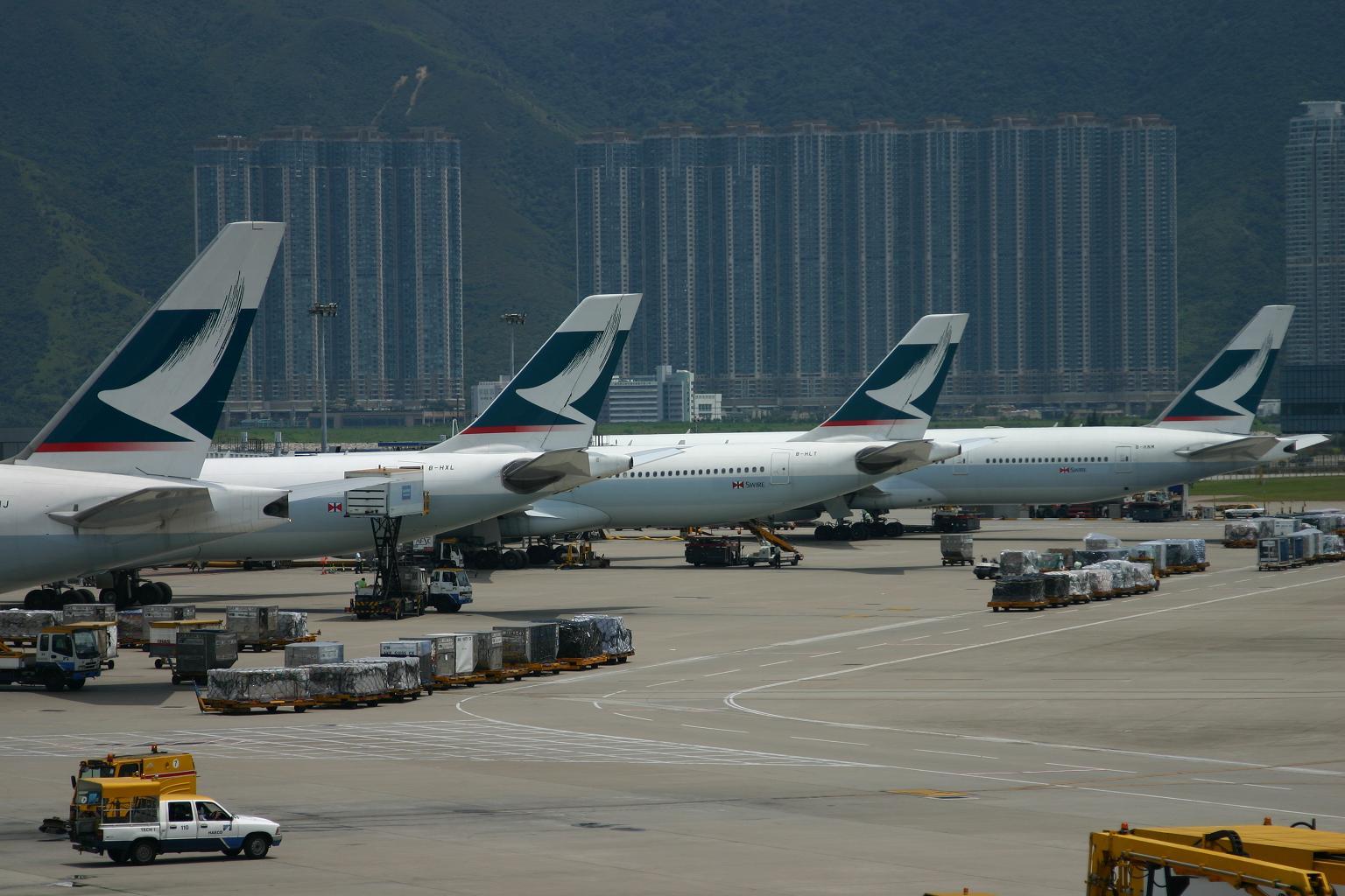 國泰君安 國泰君安國際 關系_香港航空和國泰港龍哪個好_國泰航空還將換血