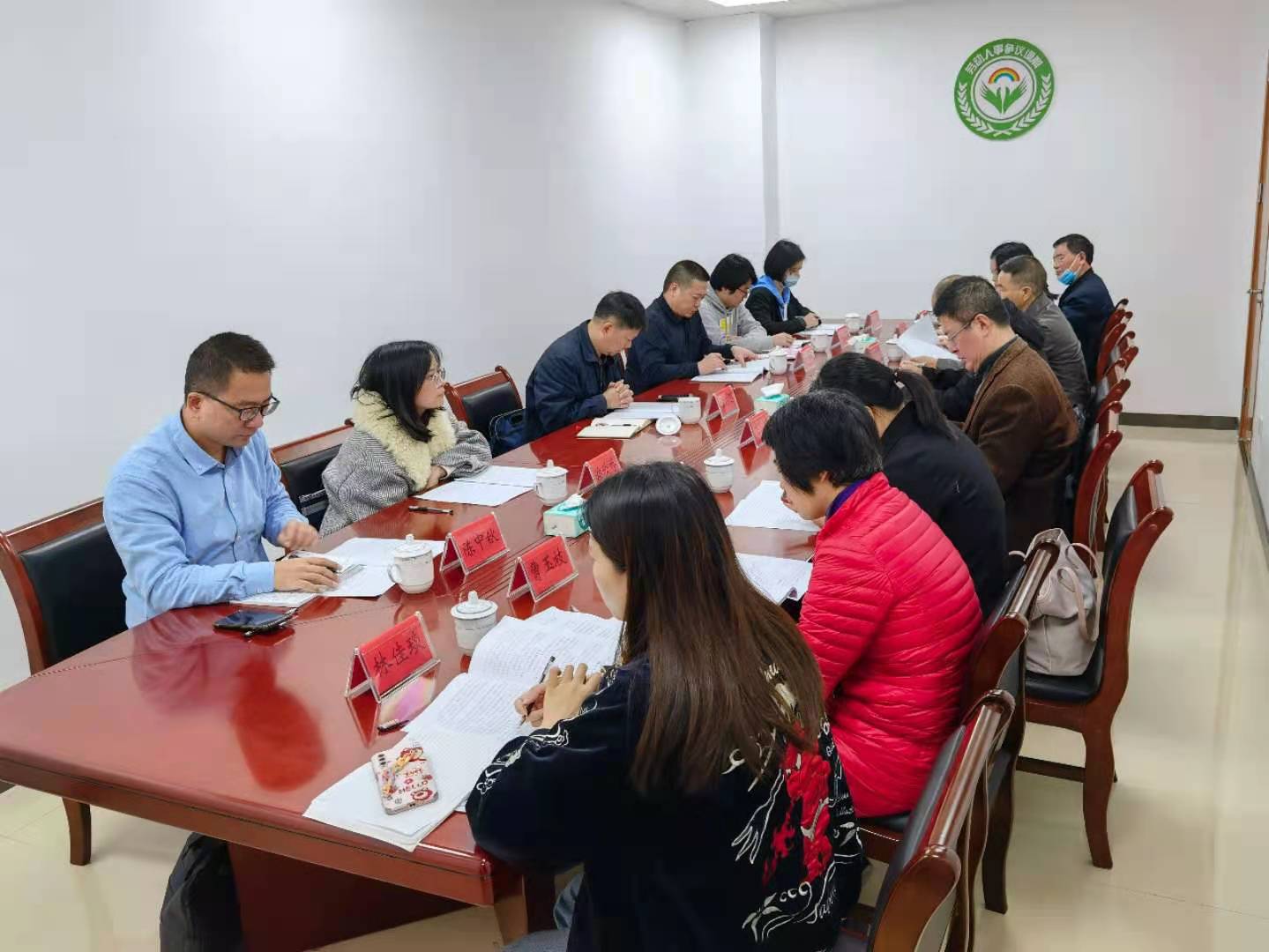 社會(huì)工作者 培訓(xùn)網(wǎng)站_后資本主義社會(huì)作者_(dá)暑假工社會(huì)實(shí)踐報(bào)告