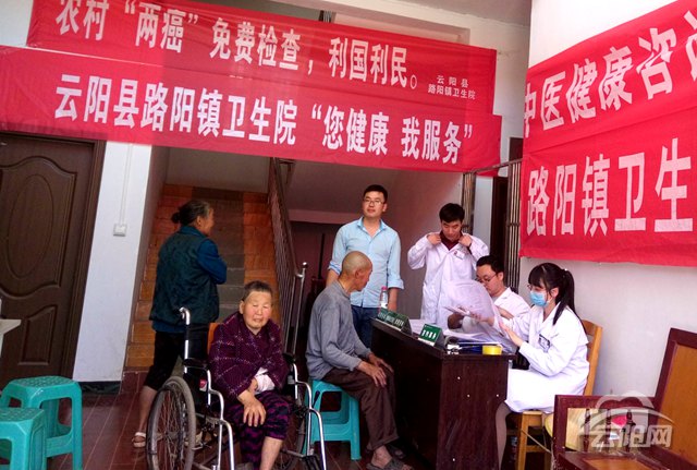 重慶醫(yī)科大學(xué)附屬二院護(hù)士_重慶 護(hù)士_重慶護(hù)士門(mén)下載地址