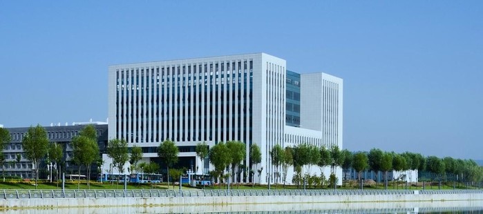 呂梁學院環境怎么樣（呂梁學院離市區遠嗎）