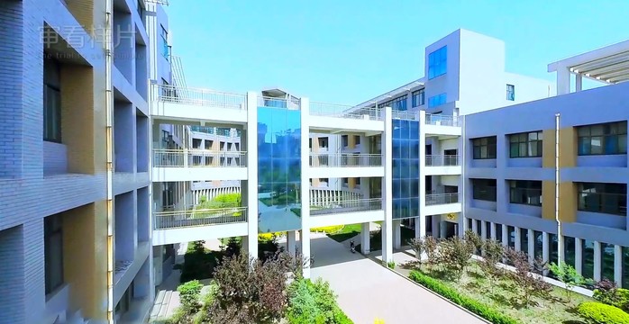 呂梁學院環境怎么樣（呂梁學院離市區遠嗎）