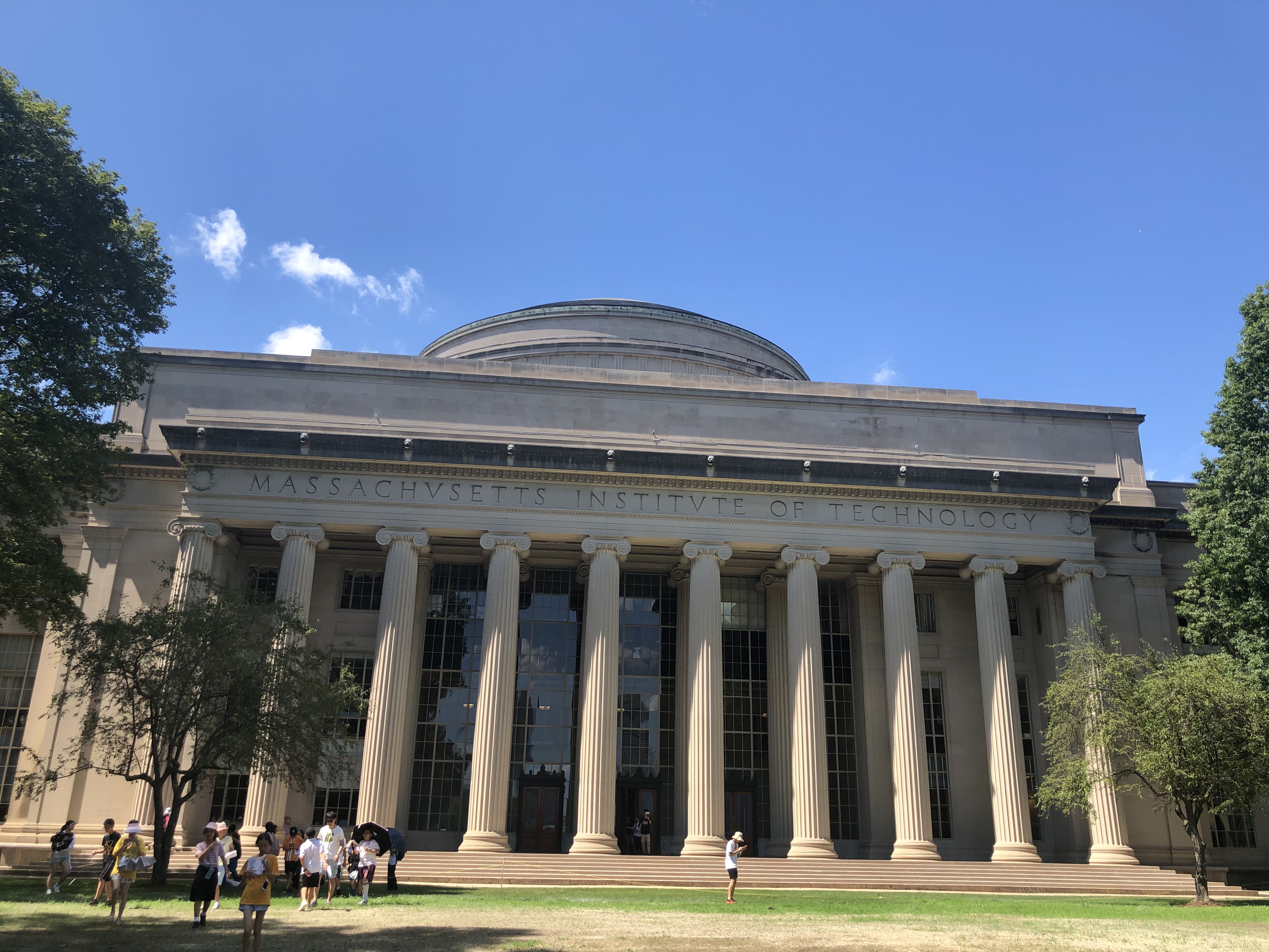 麻省理工大學(xué)在哪_美國麻省大學(xué)醫(yī)學(xué)院如何_麻省大學(xué)