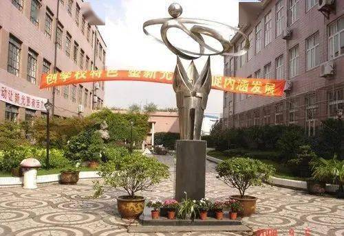 上海市重點小學班級人數_上海小學人數統計_上海小學人數