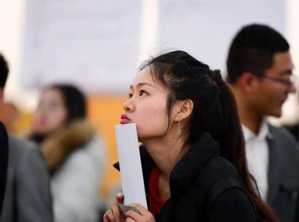 三本和專科哪個(gè)好_專科好本科哪個(gè)好_專科好本科好