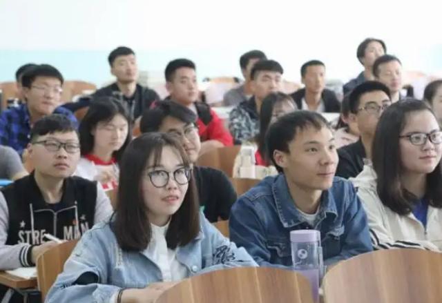 專科好本科哪個(gè)好_專科好本科好_三本和專科哪個(gè)好