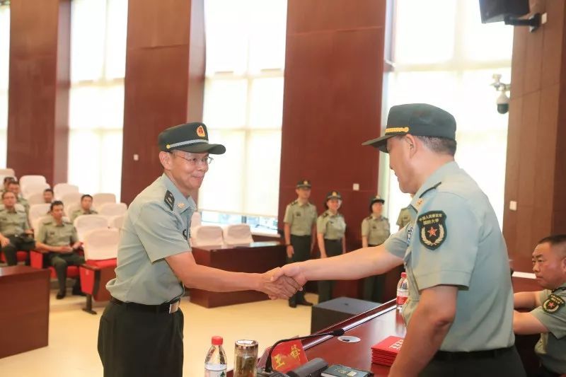 國防軍銜大學出來干什么_國防大學出來什么軍銜_國防軍銜大學出來能干什么