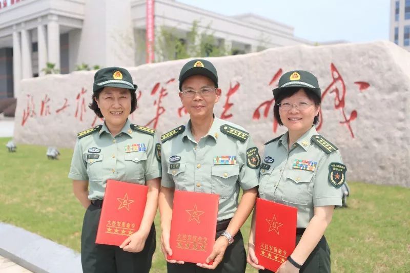國防軍銜大學出來干什么_國防大學出來什么軍銜_國防軍銜大學出來能干什么