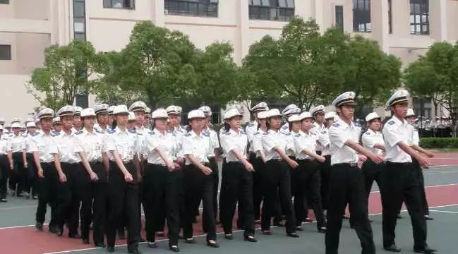 這所上海二本大學：分數線超一本，很多學生放棄西部211！