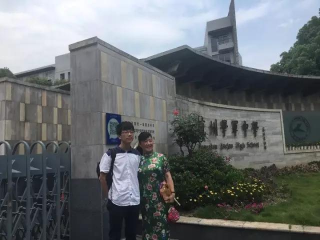 北大要降200分，清華降了50分，就為了錄取這兩人
