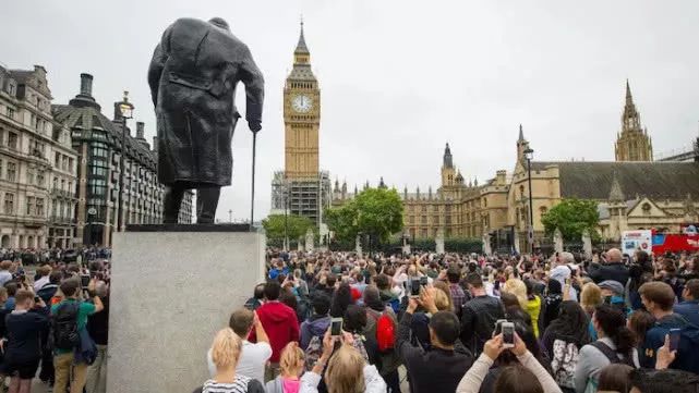 英國(guó)大本鐘時(shí)隔5年再敲響_大本鐘皇家藍(lán)表盤(pán)翻新_大本鐘修繕工程